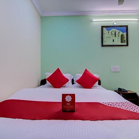 Oyo Lalitha Delight Hotel วิสาขปัตนัม ภายนอก รูปภาพ