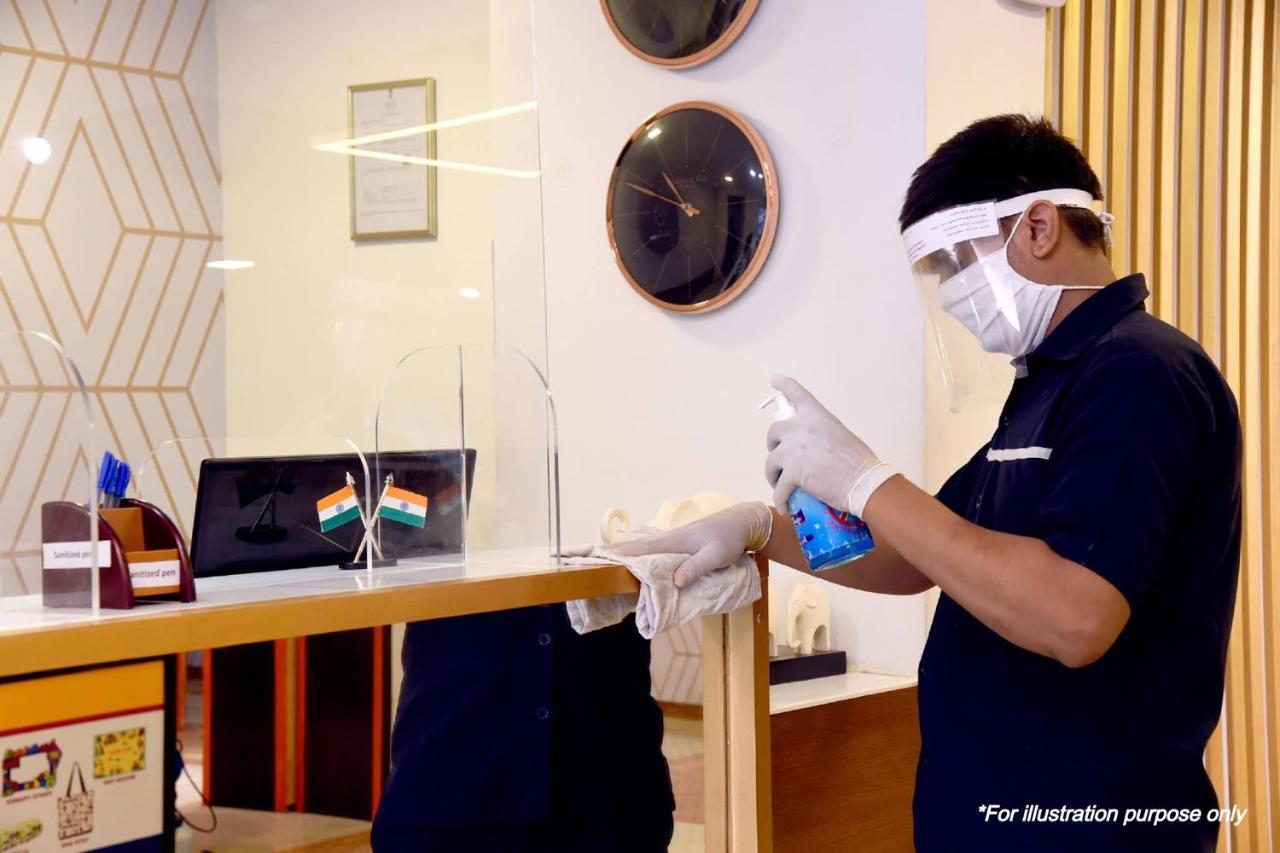 Oyo Lalitha Delight Hotel วิสาขปัตนัม ภายนอก รูปภาพ