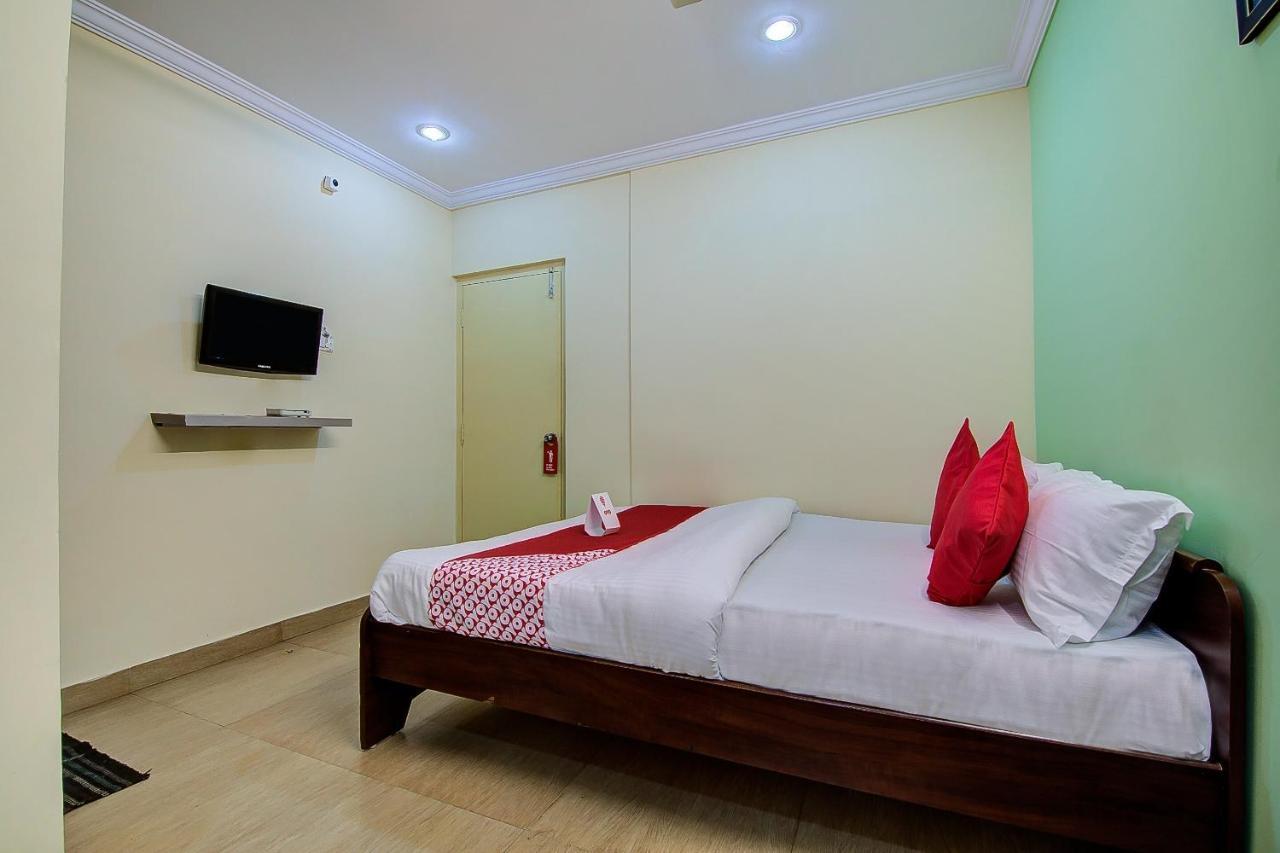 Oyo Lalitha Delight Hotel วิสาขปัตนัม ภายนอก รูปภาพ
